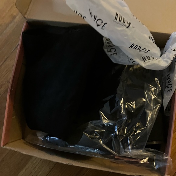 NWT wide calf suede boots - Picture 7 of 8